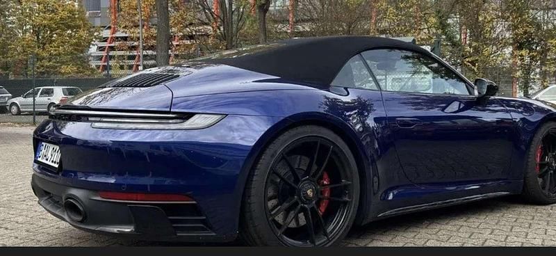 Gebraucht Porsche 992 480 PS (353 kW) 2023 Enzianblaumetallic Cabrio