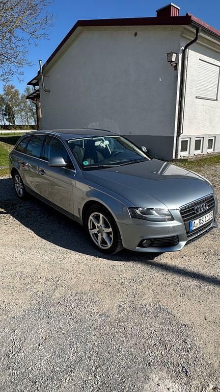 Second-hand Audi A4 Ambiente 143 CP (105 kW) 2008 Argintiu Break