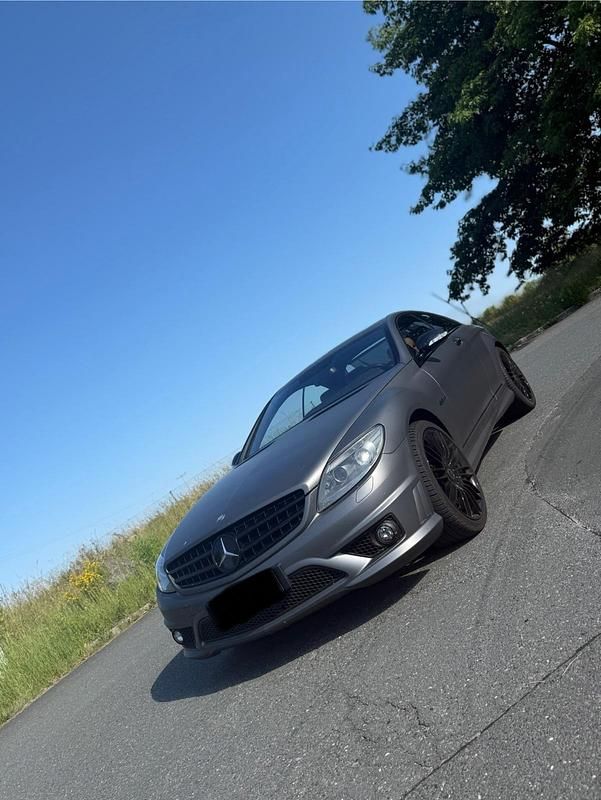 Grau Gebraucht 2008 Mercedes CL63 AMG AMG Coupé | 24.000 € (Fairer Preis) - Bild 1/4
