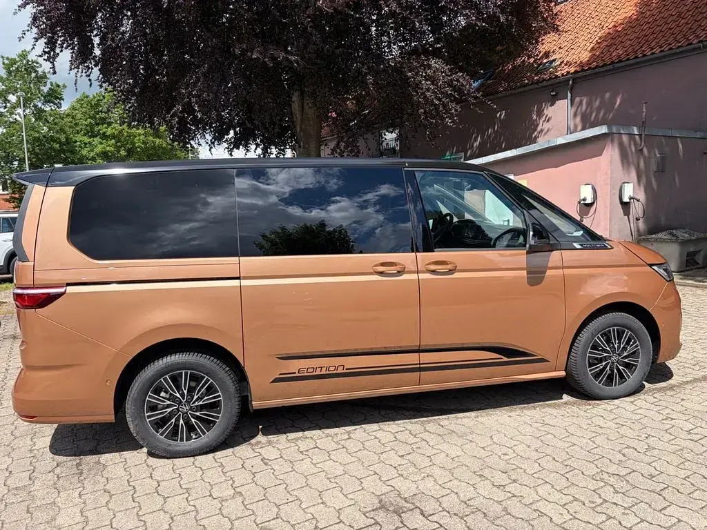 Neu VW Multivan Edition 150 PS (110 kW) 2025 Braun Van / Kleinbus