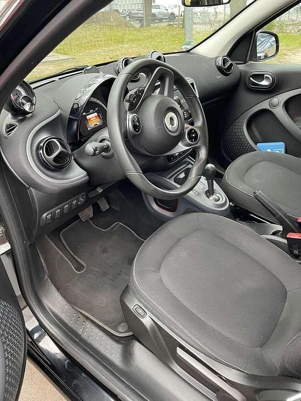 Gebraucht 2018 Smart ForFour Passion Limousine | 10.100 € (Guter Preis) - Bild 1/4