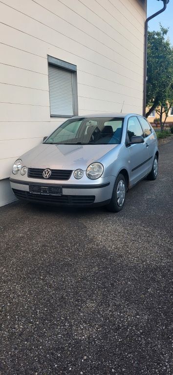 Silber Gebraucht 2005 VW Polo Basis Limousine | 550 € (Guter Preis) - Bild 1/4