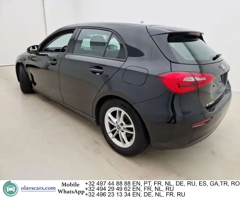 Gebraucht Mercedes A180 116 PS (85 kW) 2020 Schwarz Limousine