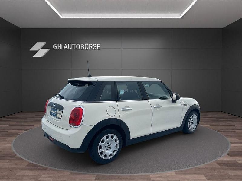 Gebraucht Mini ONE 102 PS (75 kW) 2016 Weiß Kleinwagen