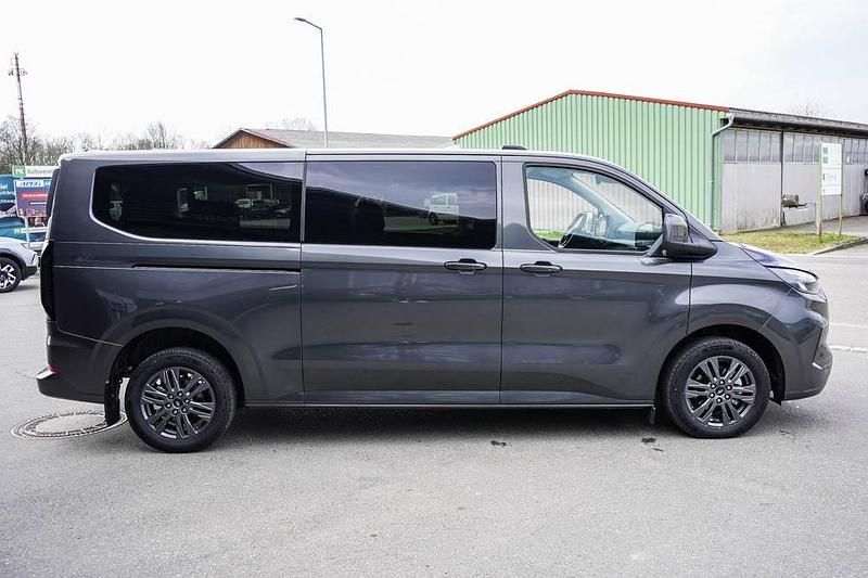 Neu Ford Tourneo Custom 2026 Magnetic grey metallic () Van