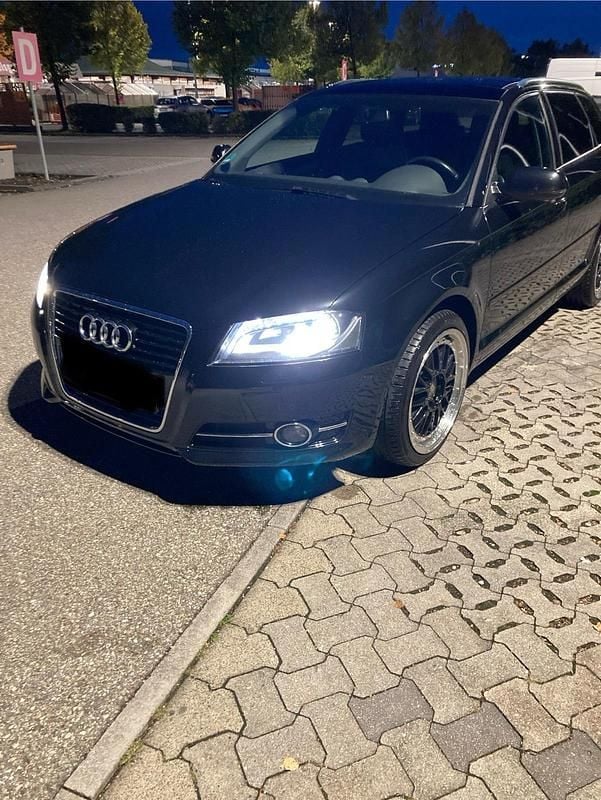 Schwarz Gebraucht 2010 Audi A3 Sportback Sport Kleinwagen | 8.200 € (Fairer Preis) - Bild 1/4