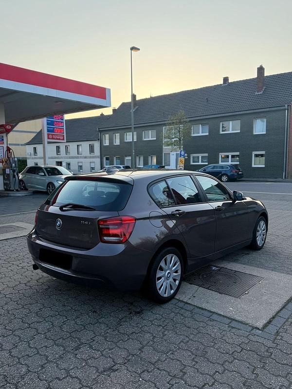 Gebraucht BMW 114 102 PS (75 kW) 2014 Grau Kleinwagen