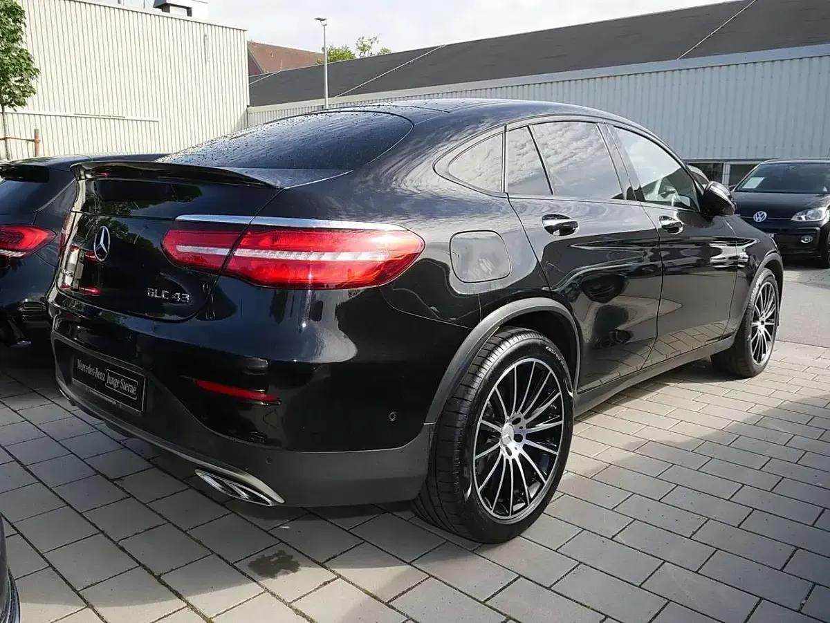Gebraucht Mercedes GLC43 AMG AMG 390 PS (286 kW) 2019 Metalliclack obsidianschwarz SUV