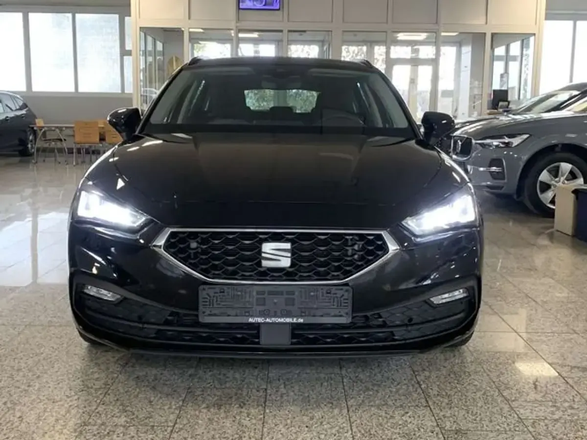 Gebraucht Seat Leon 150 PS (110 kW) 2023 Schwarz, metallic Kombi