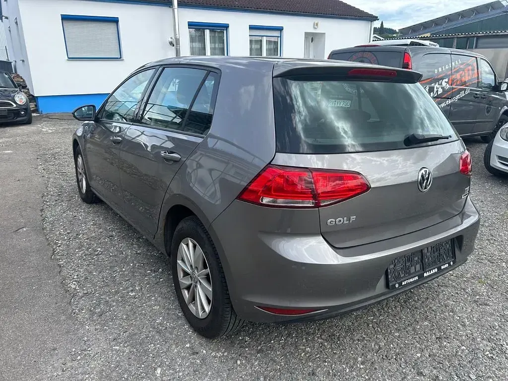 Gebraucht VW Golf VII Comfortline 86 PS (63 kW) 2016 Grau Limousine
