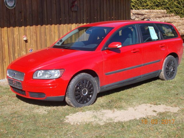 Gebraucht Volvo V50 Kinetic 101 PS (74 kW) 2005 Rot Kombi