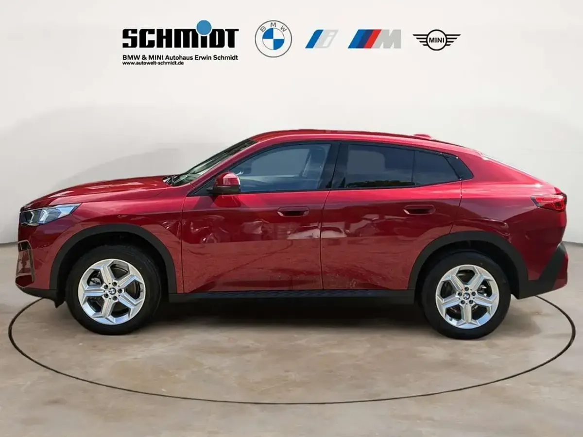 Gebraucht BMW X2 170 PS (125 kW) 2025 Fire red metallic SUV
