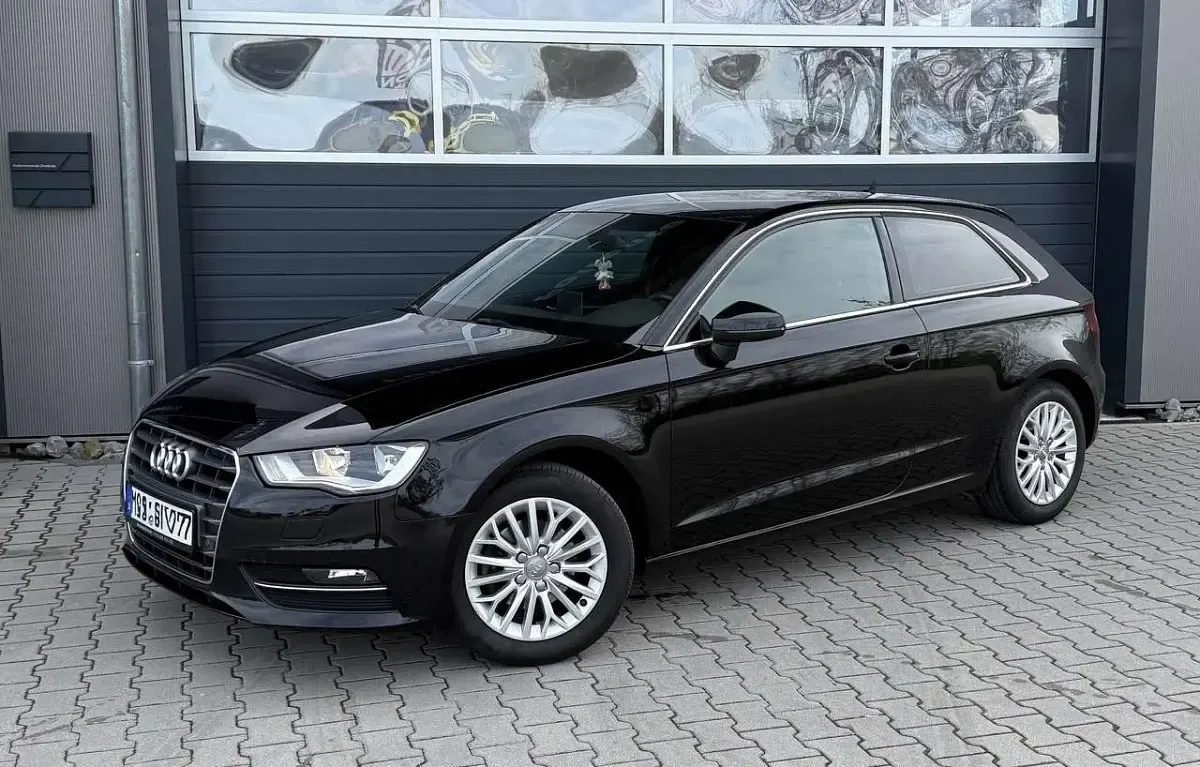 Gebraucht Audi A3 Ambiente 150 PS (110 kW) 2013 Schwarz Kleinwagen