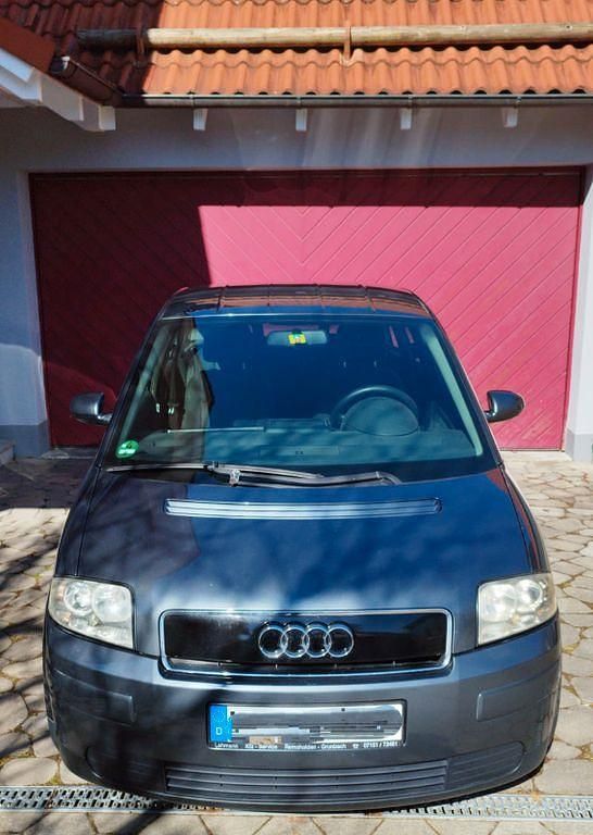 Grau Gebraucht 2002 Audi A2 Comfort Kleinwagen | 1.750 € (Fairer Preis) - Bild 1/4