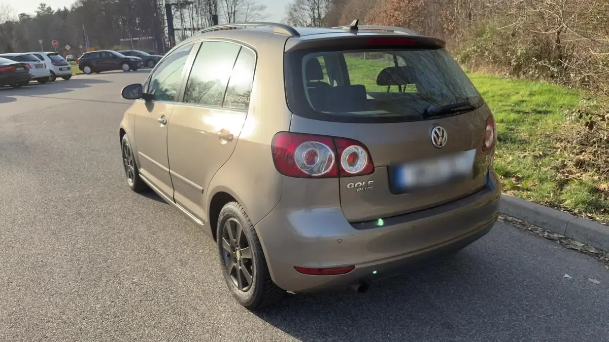 Gebraucht VW Golf VI 105 PS (77 kW) 2010 Braun Kleinwagen