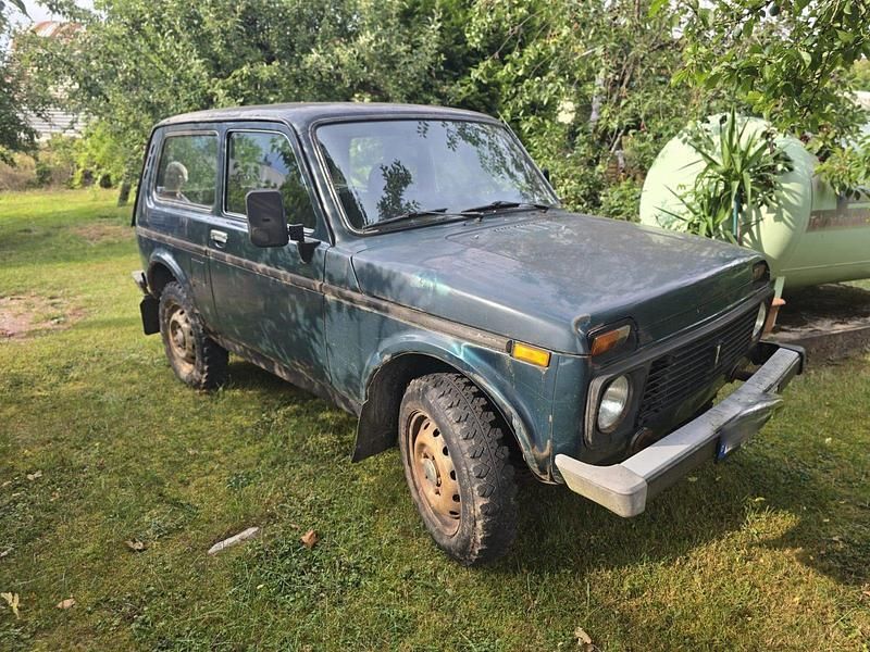 Blau Gebraucht 2007 Lada niva SUV | 1.000 € - Bild 1/4