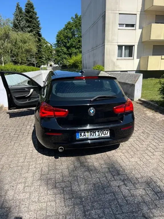 Gebraucht BMW 116 Efficient Dynamics 116 PS (85 kW) 2015 Schwarz Kleinwagen