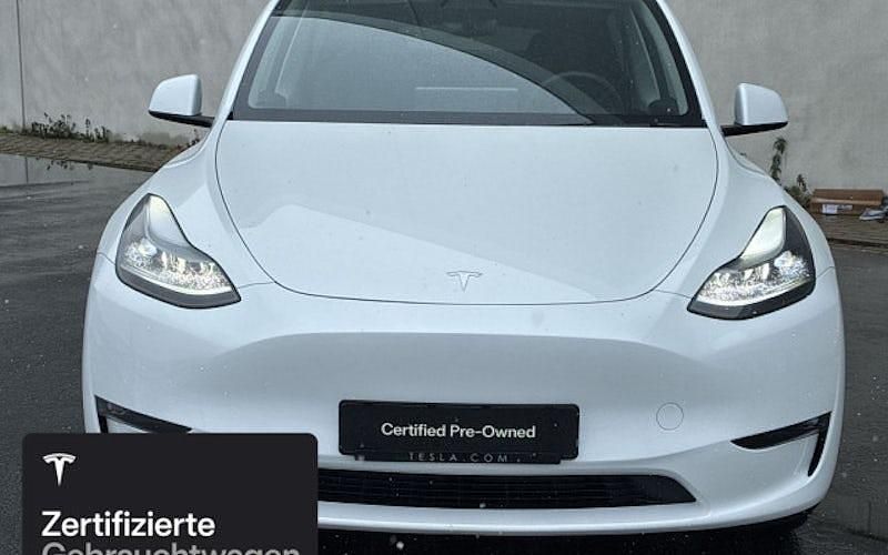 Gebraucht Tesla Model Y 273 kW (372 PS) 2023 Weiß SUV