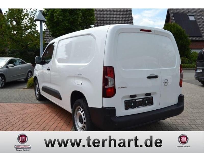 Usado Opel Combo 102 HP (75 kW) 2021 Branco Monovolume