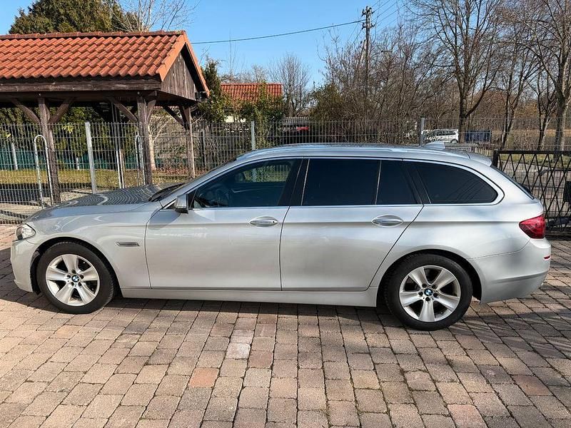 Gebraucht BMW 530 258 PS (189 kW) 2016 Silber Kombi