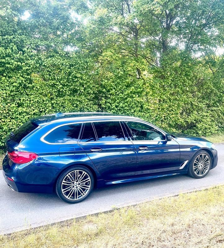 Gebraucht BMW 520 190 PS (139 kW) 2018 Blau Kombi
