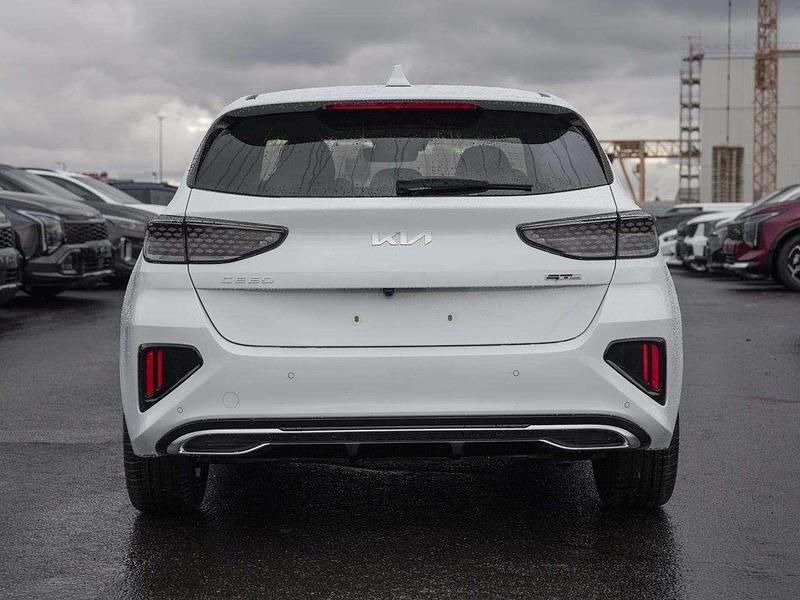 Nowe Kia Ceed GT-Line 140 KM (102 kW) 2026 Biały Hatchback