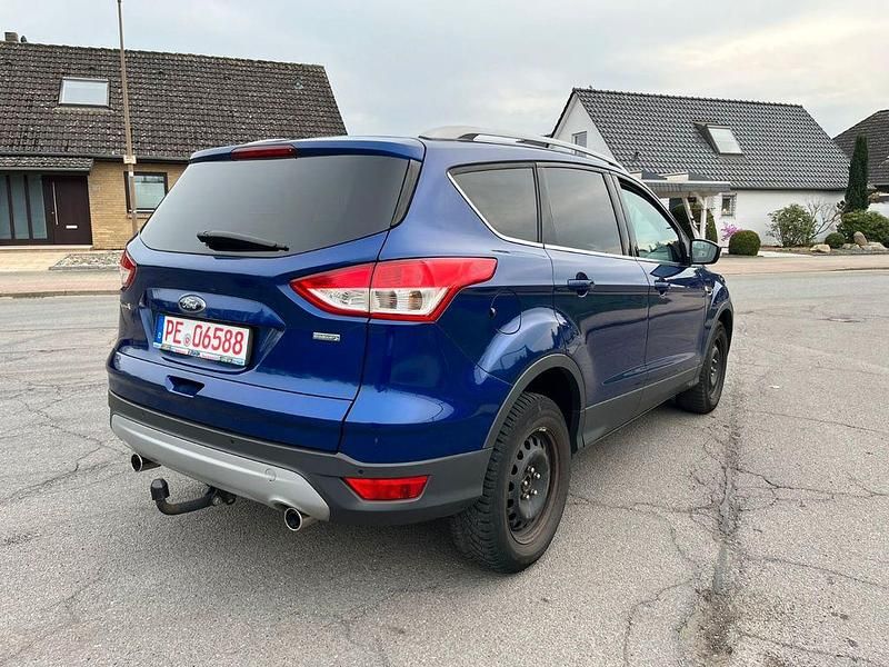 Gebraucht Ford Kuga Trend 150 PS (110 kW) 2014 Blau SUV