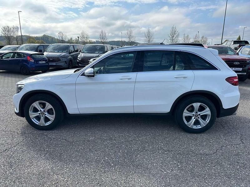 Gebraucht Mercedes GLC350 258 PS (189 kW) 2019 Polarweiss  unilack SUV