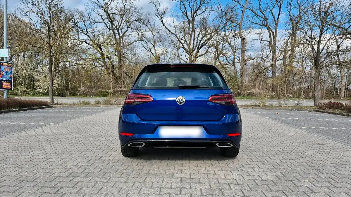 Gebraucht VW Golf VII Active 150 PS (110 kW) 2017 Blau Limousine