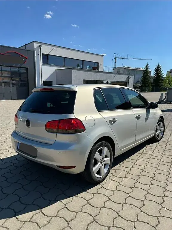 Gebraucht VW Golf VI Style 80 PS (58 kW) 2011 Silber Kleinwagen