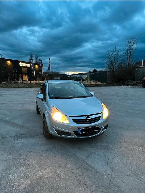 Gebraucht Opel Corsa 60 PS (44 kW) 2008 Silber Kleinwagen