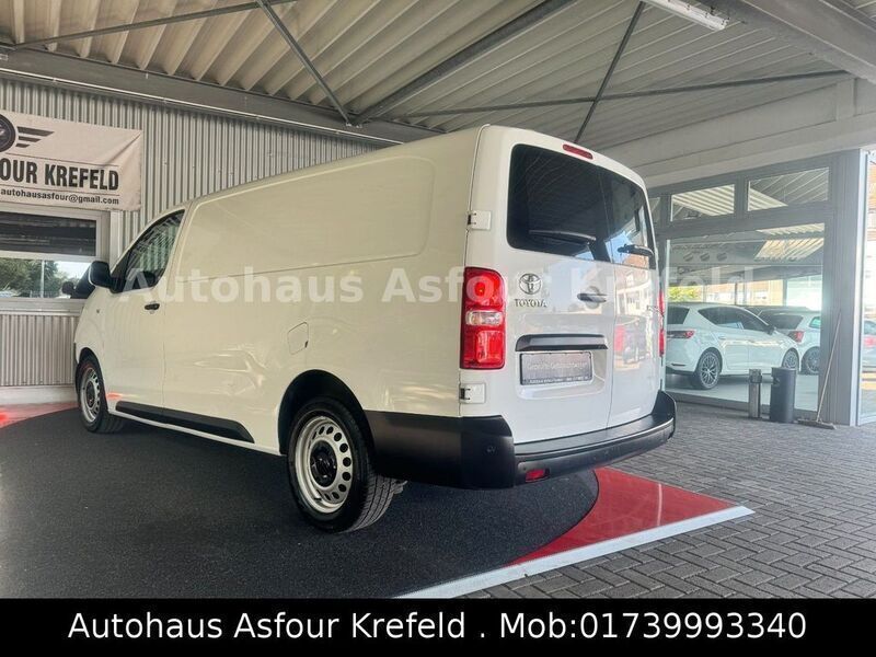 Gebraucht Toyota Proace Comfort 177 PS (130 kW) 2018 Weiß Van / Kleinbus