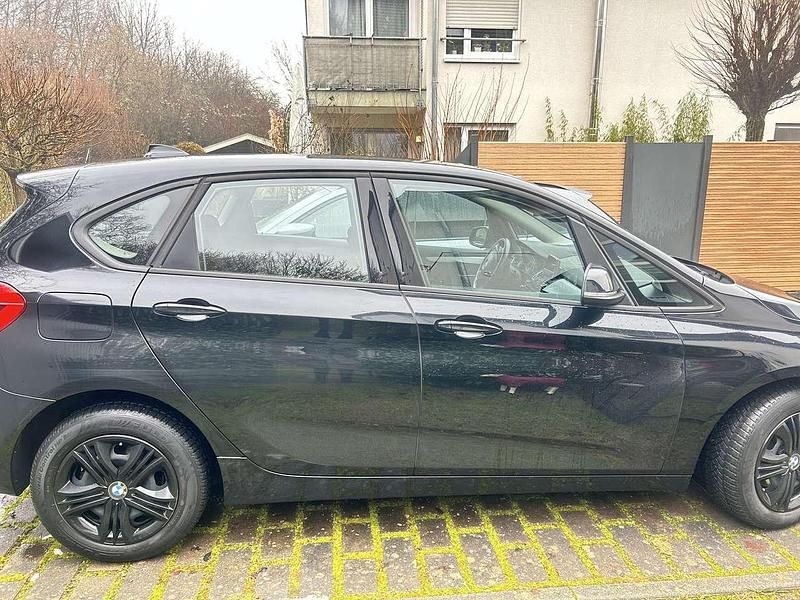Gebraucht BMW 218 Advantage 136 PS (100 kW) 2018 Schwarz Van / Kleinbus