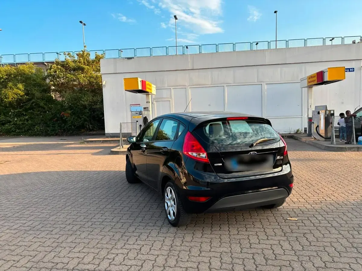 Gebraucht Ford Fiesta 68 PS (50 kW) 2009 Schwarz Kleinwagen