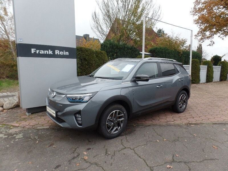 Grau Neu 2024 Ssangyong Korando SUV | 30.990 € - Bild 1/4