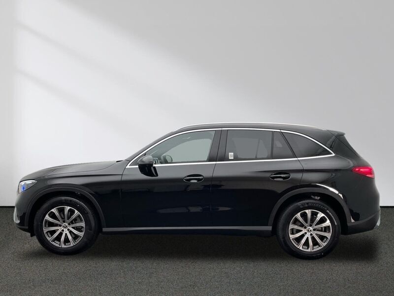 Gebraucht Mercedes GLC200 Avantgarde 204 PS (150 kW) 2024 Schwarz SUV