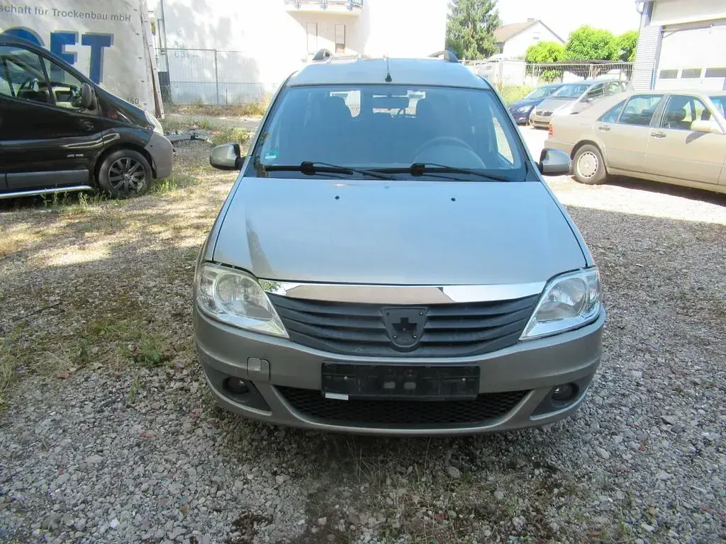 Gebraucht Dacia Logan MCV 87 PS (63 kW) 2009 Grau Limousine