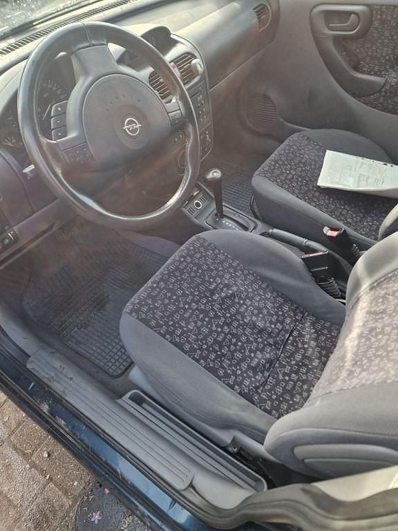 Gebraucht Opel Corsa Enjoy 90 PS (66 kW) 2004 Blau Kleinwagen