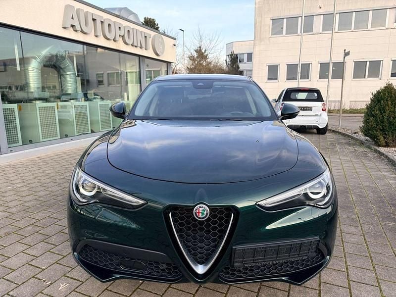 Gebraucht Alfa Romeo Stelvio Business 190 PS (139 kW) 2020 Grün SUV