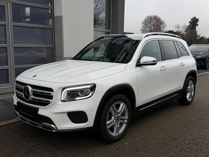 Weiß Gebraucht 2022 Mercedes GLB220 SUV | 25.990 € (Fairer Preis) - Bild 1/4