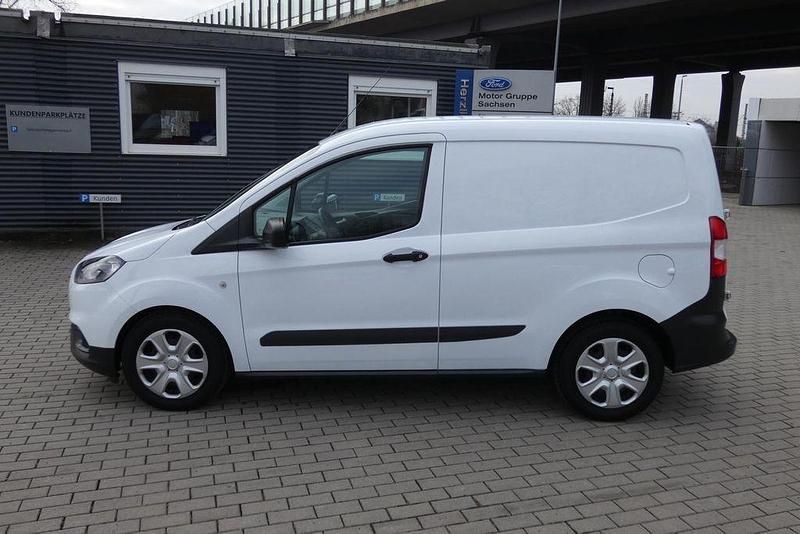 Gebraucht Ford Transit Trend 101 PS (74 kW) 2023 Frostweiß Van / Kleinbus