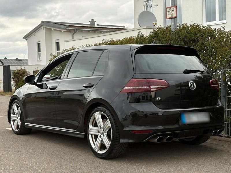 Gebraucht VW Golf VII R 310 PS (228 kW) 2017 Schwarz Limousine