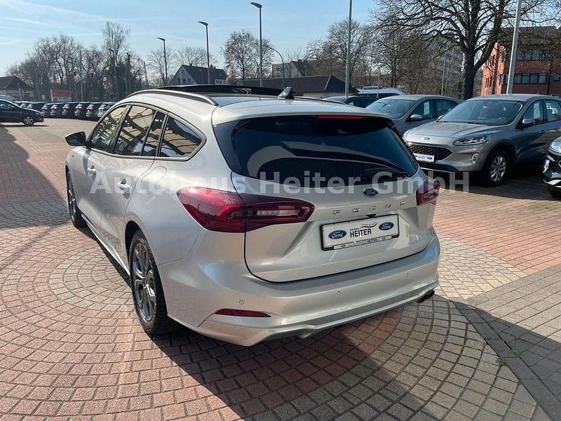 Gebraucht Ford Focus ST-Line X 155 PS (114 kW) 2024 Silber Kombi