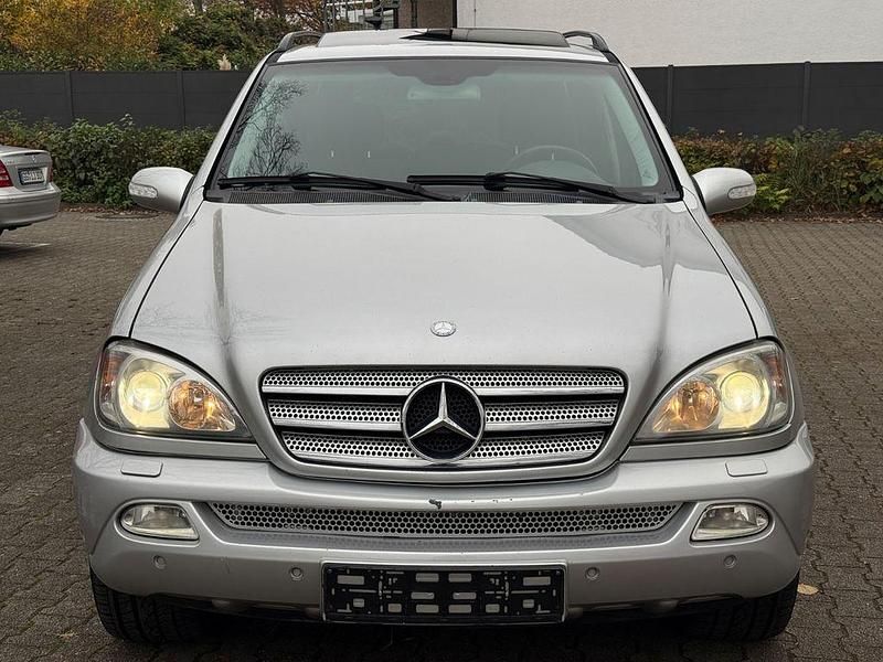 Gebraucht Mercedes ML500 292 PS (214 kW) 2003 Silber SUV
