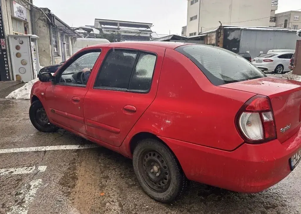 Gebraucht Renault Clio II Dynamique 86 PS (63 kW) 2005 Rot Limousine