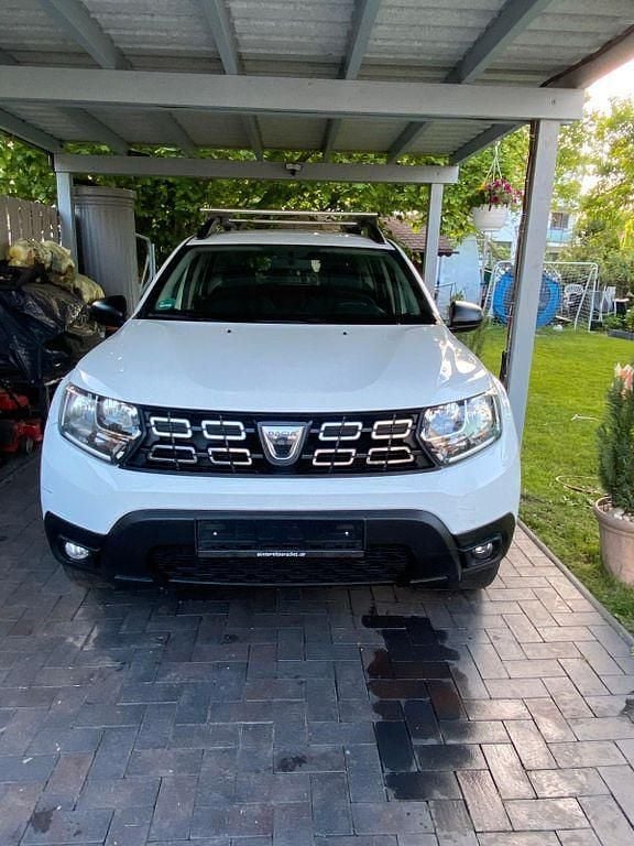 Weiß Gebraucht 2019 Dacia Duster Comfort SUV | 8.500 € (Superpreis) - Bild 1/4