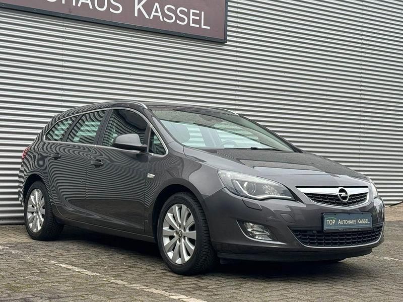 Gebraucht Opel Astra 125 PS (91 kW) 2011 Grau Kombi