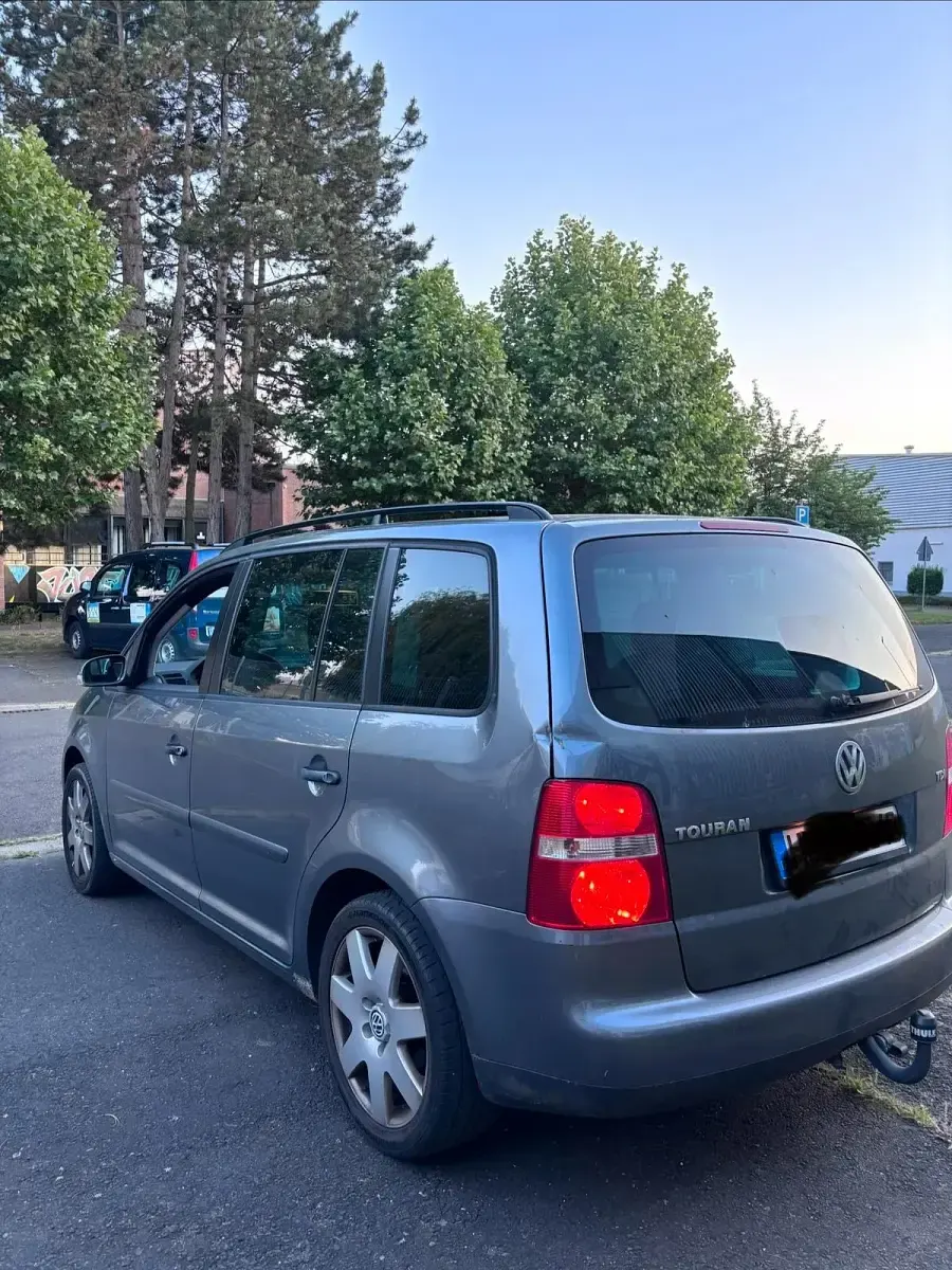 Gebraucht VW Touran 105 PS (77 kW) 2006 Grau Van / Kleinbus