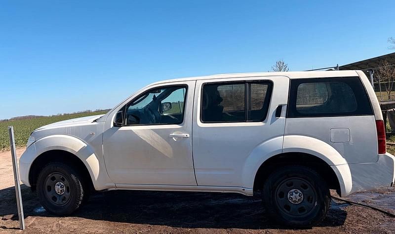 Gebraucht Nissan Pathfinder 171 PS (125 kW) 2007 Weiß SUV