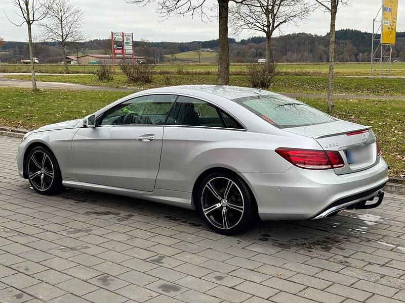 Gebraucht Mercedes E350 AMG line 252 PS (185 kW) 2014 Silber Coupé